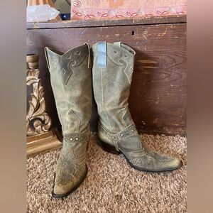 MIA Olive Heeled Boots
